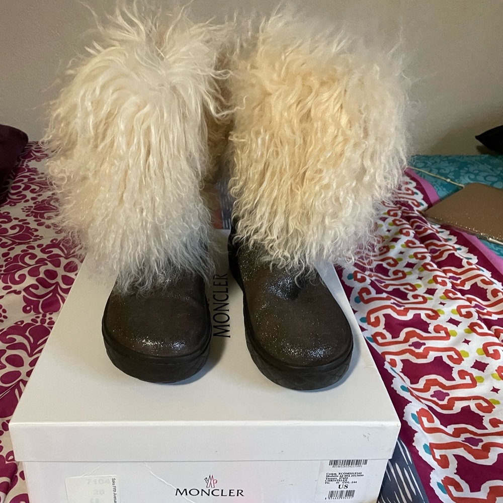 Moncler boots